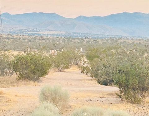 Photo of 1 Cottonwood Springs, Lucerne Valley, CA 92307 (MLS # HD25162237) Photo of 1 Cottonwood Springs, Lucerne Valley, CA 92307 (MLS # HD25162237)