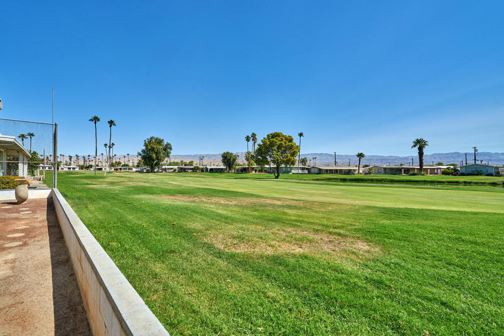 Tri Palm Estates - Manufactured In Park