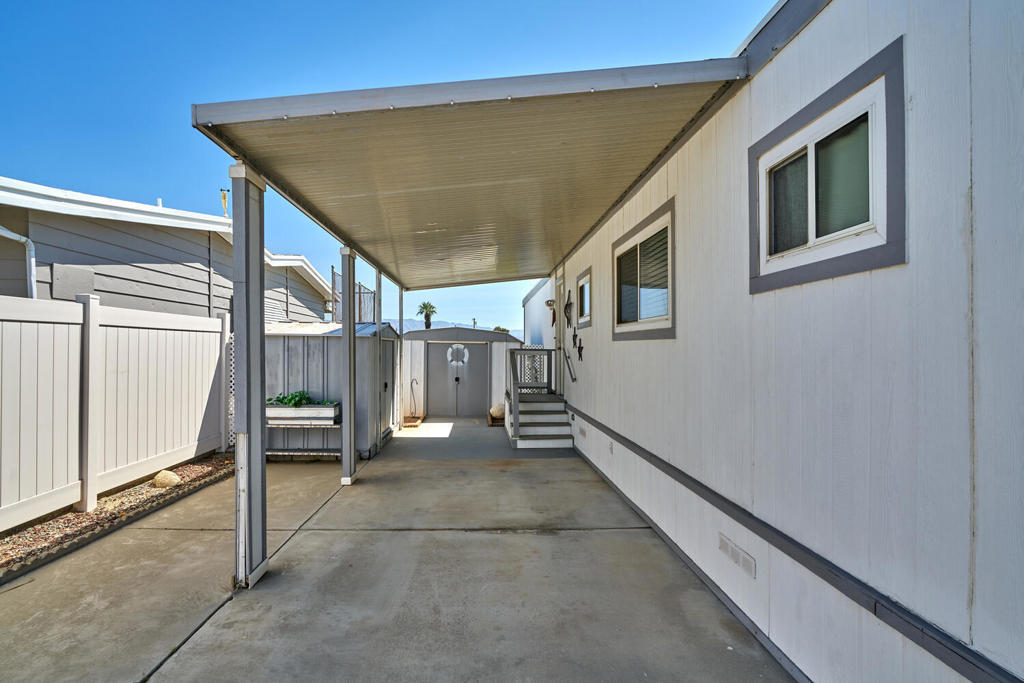 Tri Palm Estates - Manufactured In Park