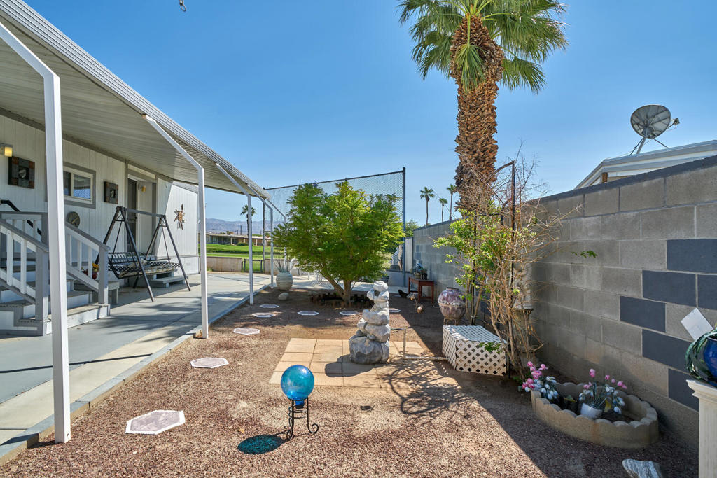 Tri Palm Estates - Manufactured In Park