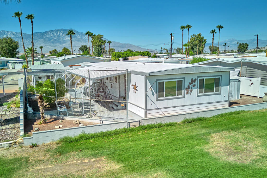 Tri Palm Estates - Manufactured In Park