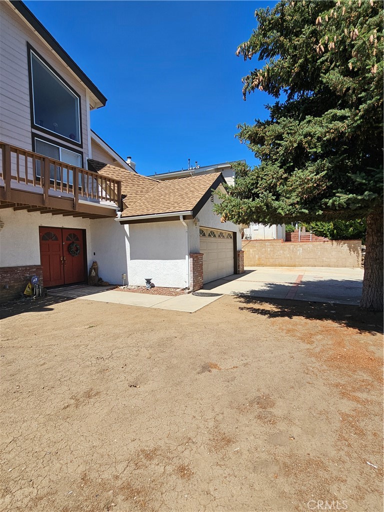 5545 Easter Drive