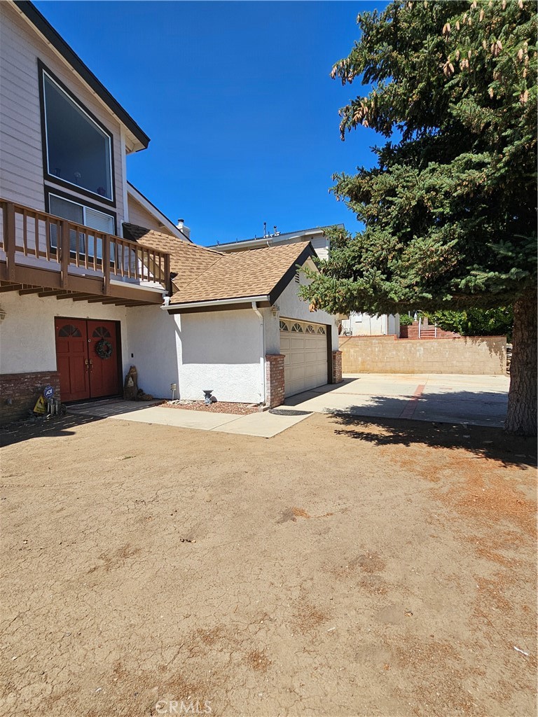 5545 Easter Drive