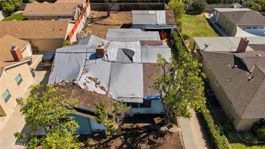12532 Woodland Lane