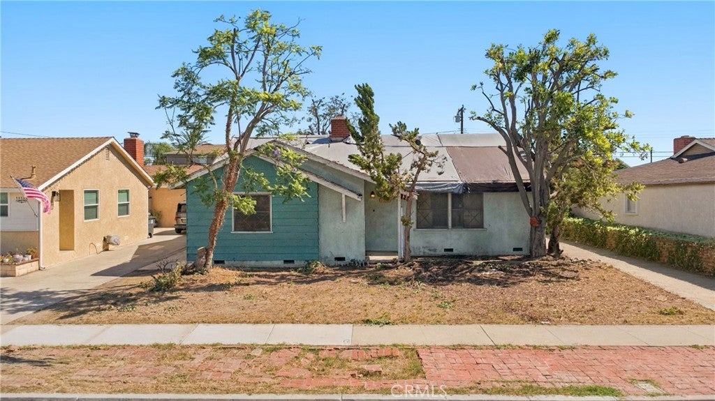 12532 Woodland Lane