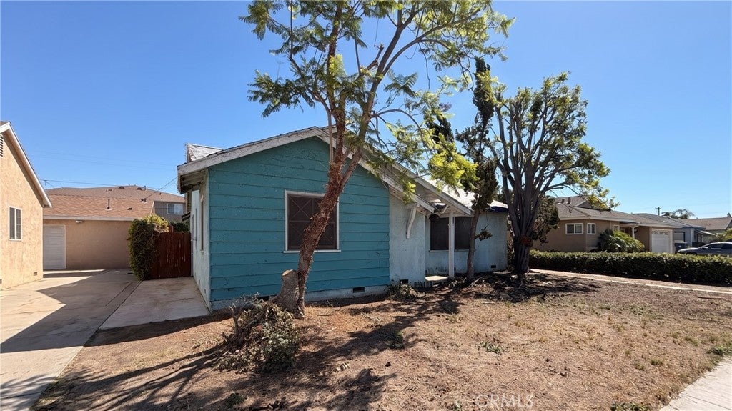 12532 Woodland Lane
