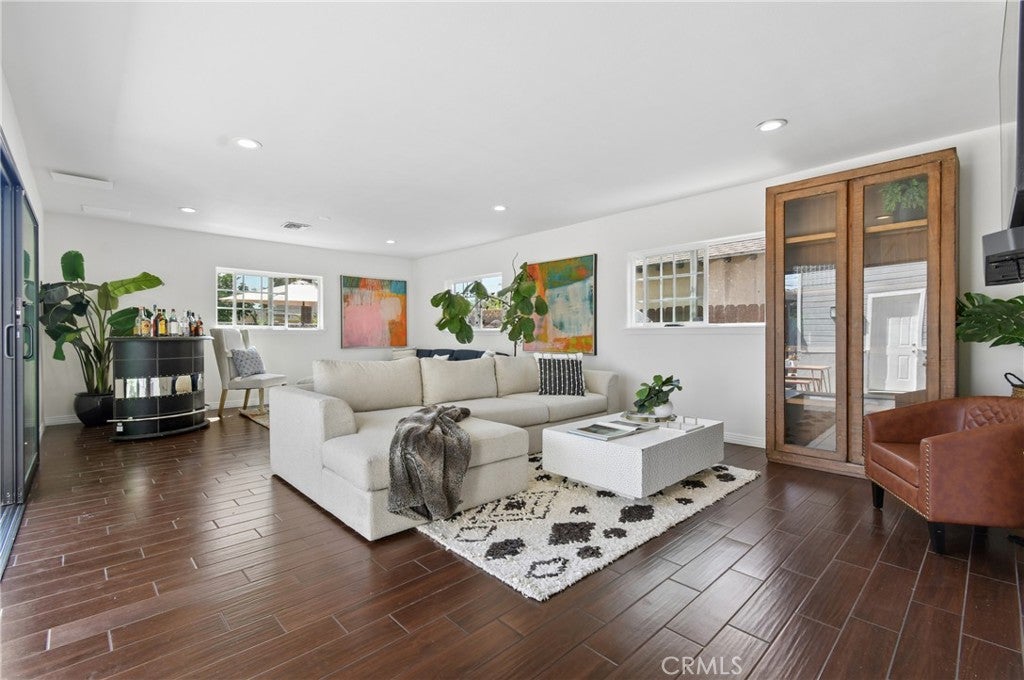3132 W 152nd Street