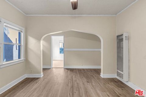 Photo of 3801 1/2 Montclair Street, Los Angeles, CA 90018 (MLS # 25613167) Photo of 3801 1/2 Montclair Street, Los Angeles, CA 90018 (MLS # 25613167)