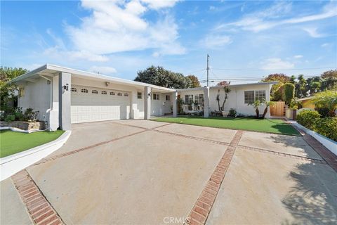 Photo of 7272 W 90th Street, Los Angeles, CA 90045 (MLS # SR25249240)