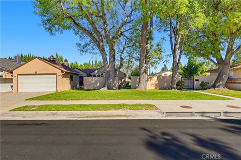 Photo of 10314 Encino Ave, Granada Hills, CA 91344 (MLS # SR26061340)
