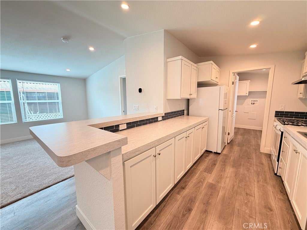 351 Bradley Ave 118