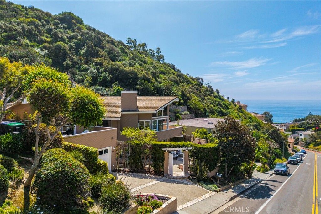 Photo of 431 Nyes Place, Laguna Beach, CA 92651 (MLS # LG26068804)