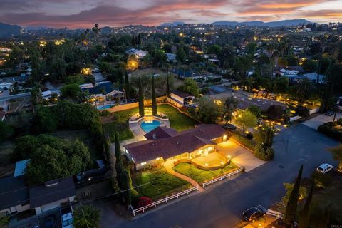 945 Berkshire Ct Escondido CA 92025