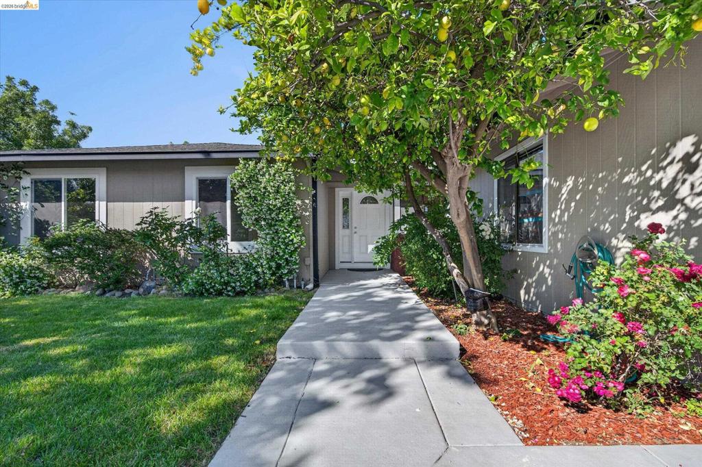901 Helix Dr