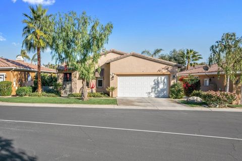 Photo of 40 Shoreline Drive, Rancho Mirage, CA 92270 (MLS # 219133176DA) Photo of 40 Shoreline Drive, Rancho Mirage, CA 92270 (MLS # 219133176DA)
