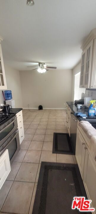 6908 Remmet Avenue 8, Los Angeles CA 91303