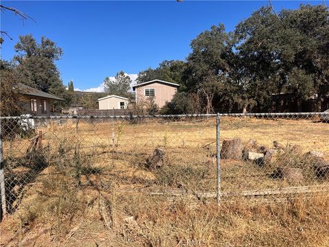 Photo of 3882 Schultz Avenue, Clearlake, CA 95422 (MLS # LC25183780)