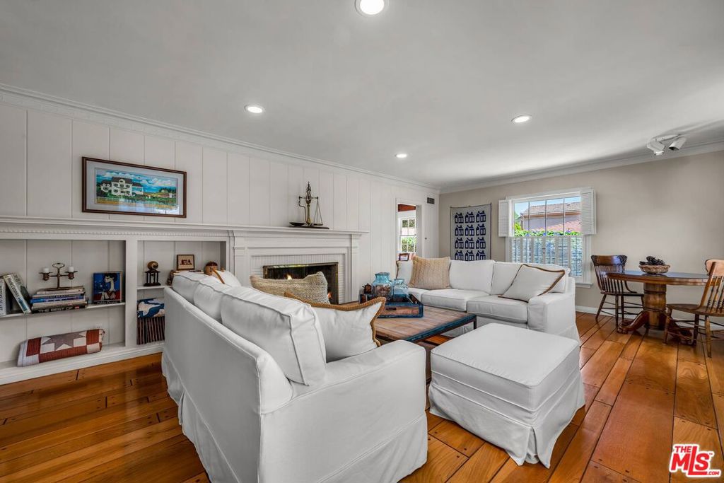 4049 Benedict Canyon Drive