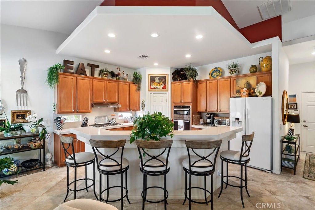 listing image 130724146779318828957