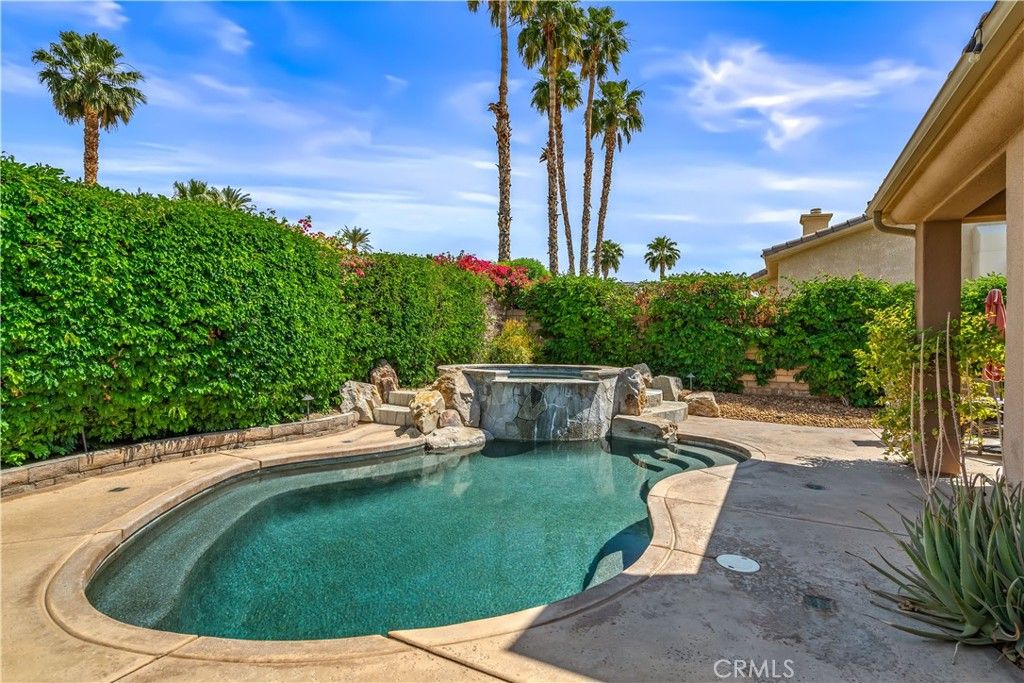 listing image 130726972580401491087