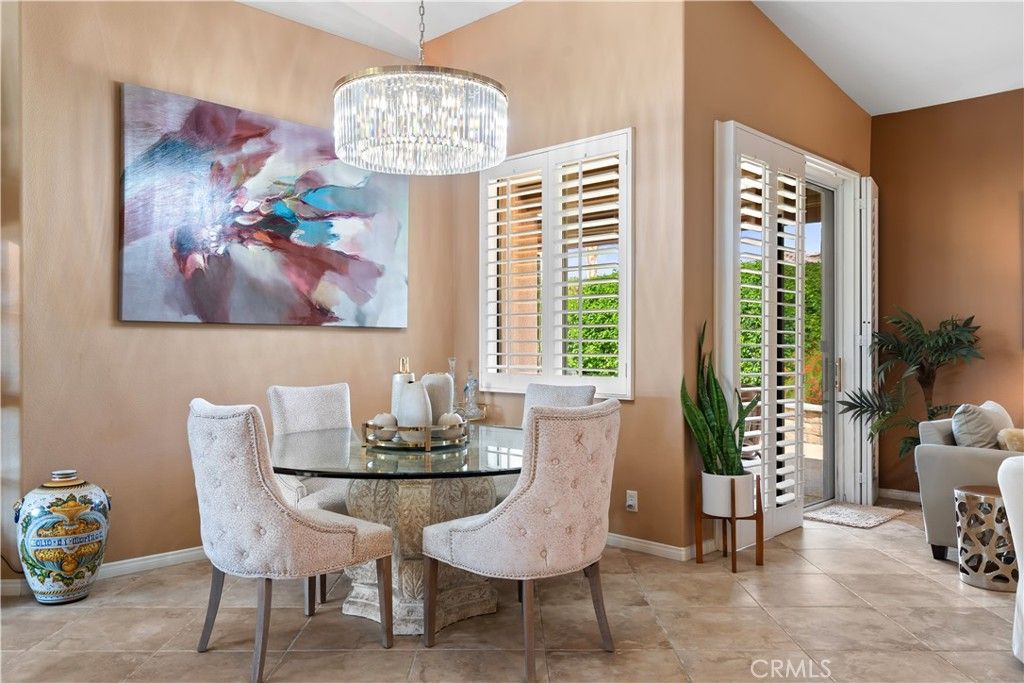 listing image 130729344391884410822