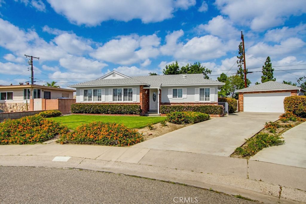 Photo of 211 S Date E, Anaheim, CA 92805 (MLS # OC26051832)