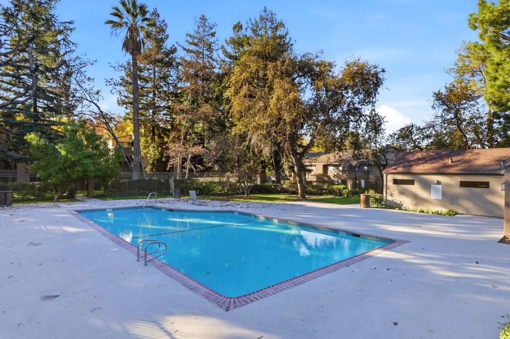 BLOSSOM HILL - Residential