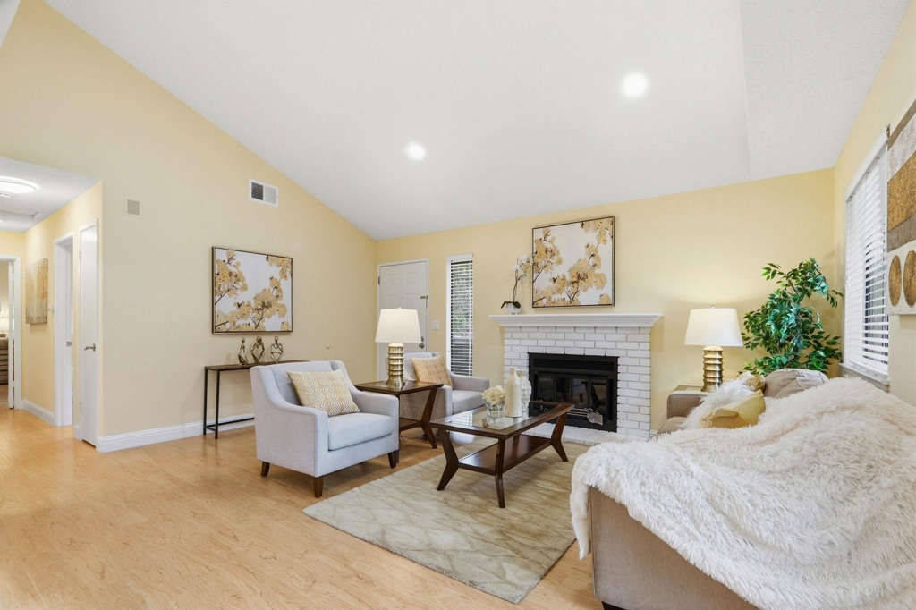 BLOSSOM HILL - Residential