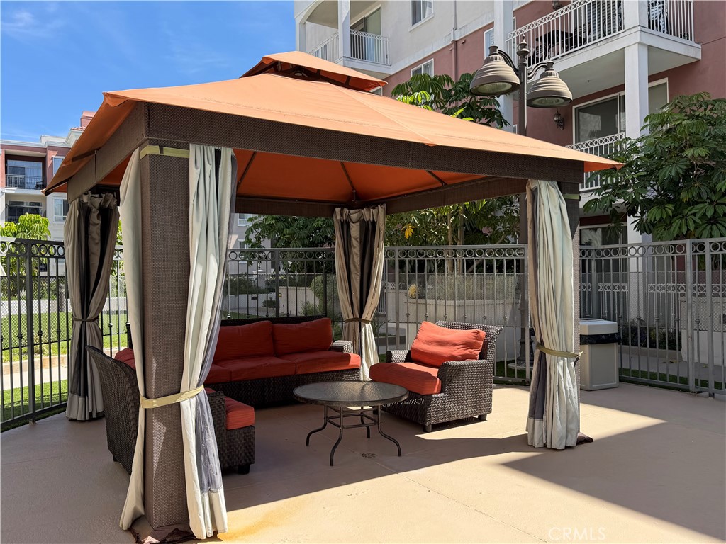 3740 Santa Rosalia Road Unit 425