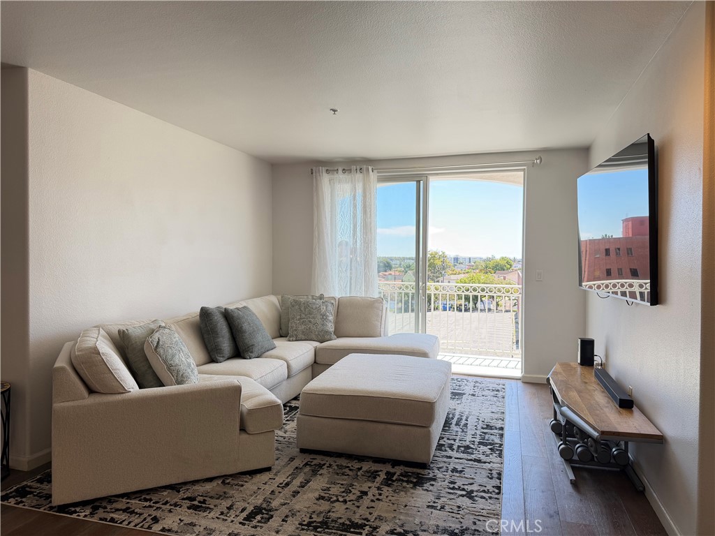 3740 Santa Rosalia Road Unit 425
