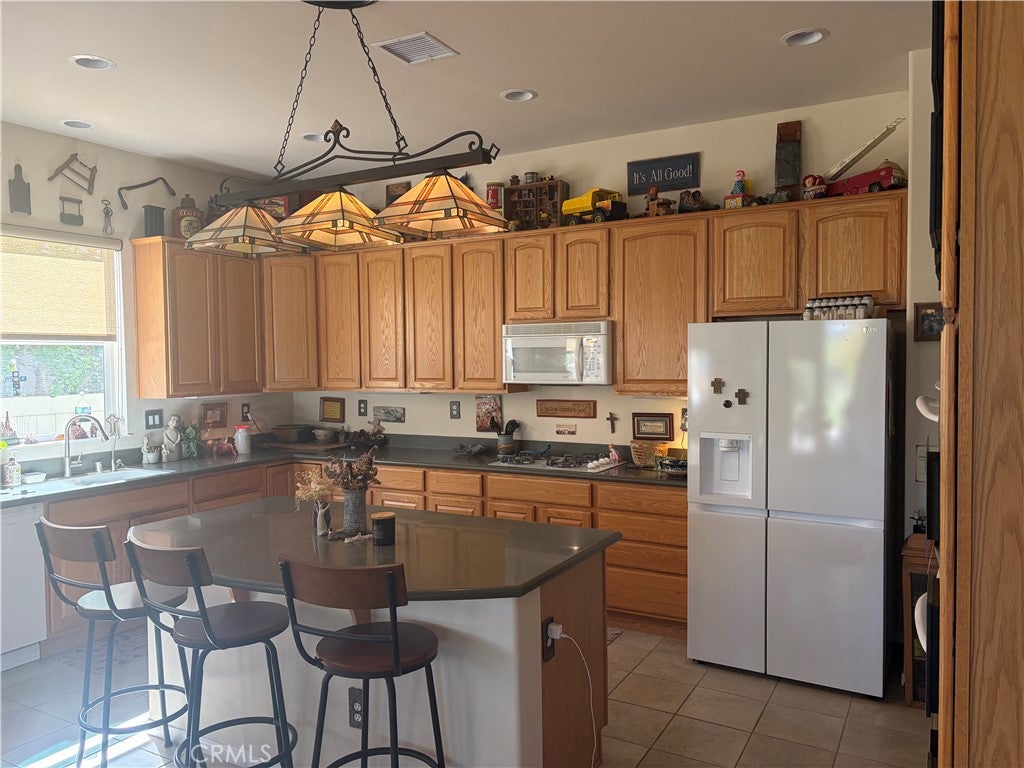 Properties 2 1650 Woodlands