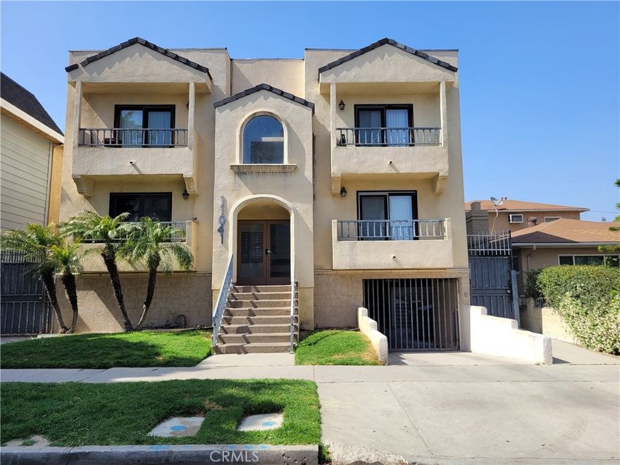 Come discover this cozy and convenient 2 bedrooms 2 full bathrooms unit in the vibrant North Hollywood. The unit is on the 2nd floor of a 2 story apartment building near the corner of Lankershim and Camarillo, nestled in the NoHo Arts District and West Toluca Lake area. Spanning approximately 800sf, it offers open living area with high ceiling, central AC, and laminate flooring throughout. Kitchen has granite counter tops, gas stove, and dishwasher. Two assigned tandem parking spaces included in gated subterranean garage. Washer and dryer in the building's laundry room. Proximity to freeways (101, 134, 170) and transportation hubs ensures easy access to all that Los Angeles has to offer. Tenant pays electricity, gas and internet.