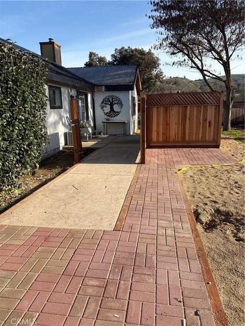 7825 Aurora Atascadero CA 93422