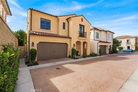 Photo of 120 Linda Vista Vis, Irvine, CA 92618 (MLS # OC26042360)