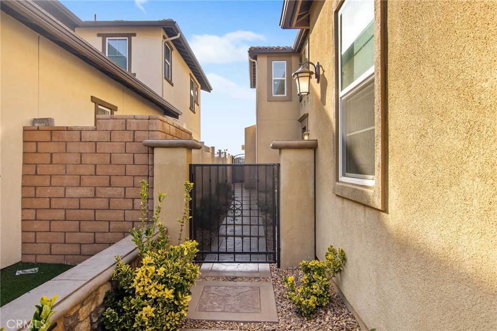 38207 Old Creek Court