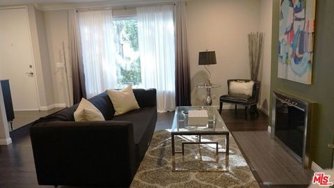 5644 Etiwanda Avenue 7 Tarzana CA 91356