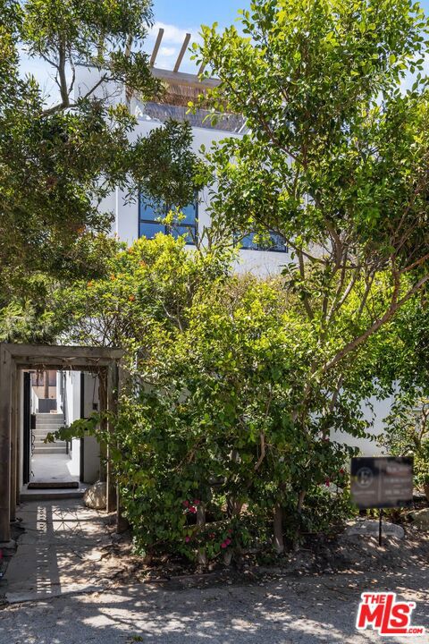 15 Reef Street