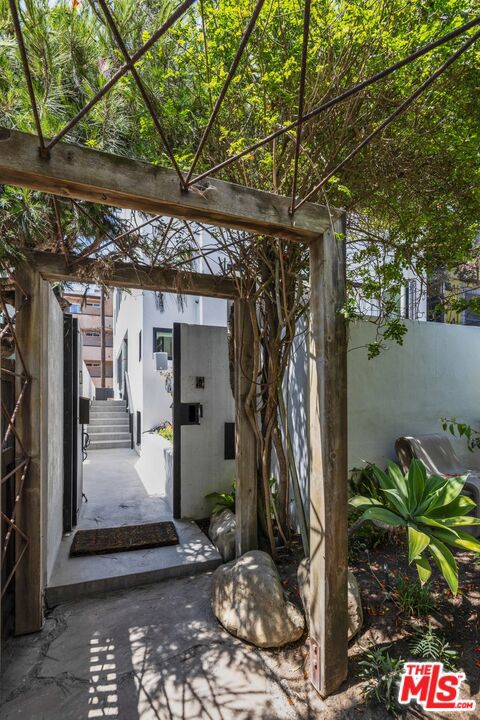 15 Reef Street