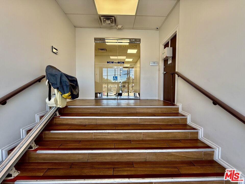 20011 Ventura Boulevard 1007