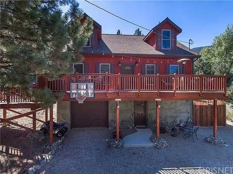 Photo of 15124 Acacia Way, Pine Mountain Club, CA 93222 (MLS # GD26026762)