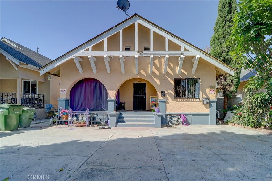 $83,376 income per year/ $7121 per month fully occupied!!! Live in the VACANT 3 bedroom 2 bath unit or rent both out and enjoy a positive cash flow from day one on FULLY REMODELED units and a great high end paying great SECTION 8 TENANTS!!!!



3/2 bedroom is VACANT and 2/1 is a sec 8 tenant with a payment of $3225. 



The property has a HUGE BACK YARD- 6-8 parkings spots and room for a 2 story ADU to add extra future value (SEE PICS OF THE NEIGBORS ADU NEXT DOOR). 



Subject property is in a great condition, in a great location and on a great street with great section 8 rental income, so SUBMIT YOUR OFFER TODAY!