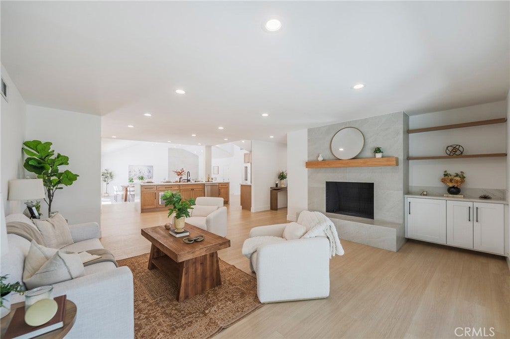 30 Santa Bella Rd