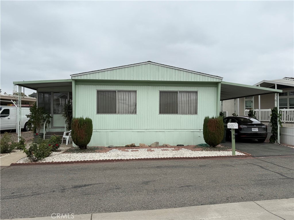 40 Pine Via