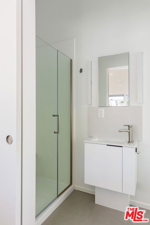 Tiny photo for 161 N Garden Street, Ventura, CA 93001 (MLS # 25629449)