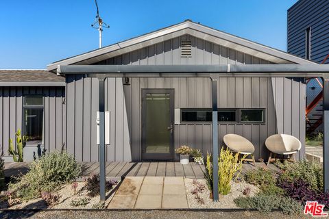 Tiny photo for 161 N Garden Street, Ventura, CA 93001 (MLS # 25629449)