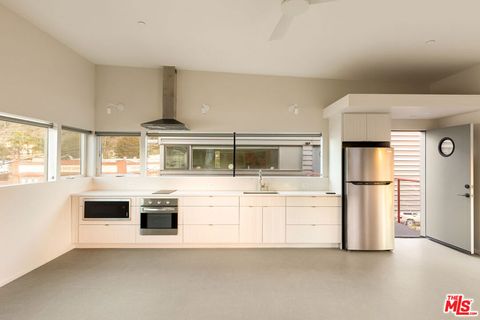 Tiny photo for 161 N Garden Street, Ventura, CA 93001 (MLS # 25629449)