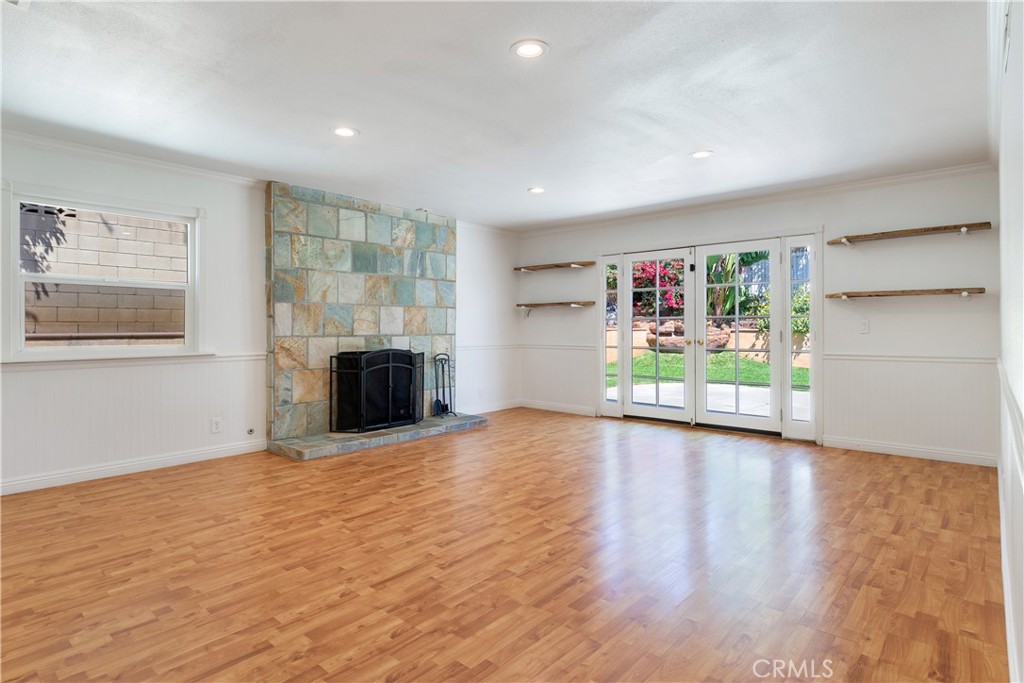 832 N Pershore Avenue