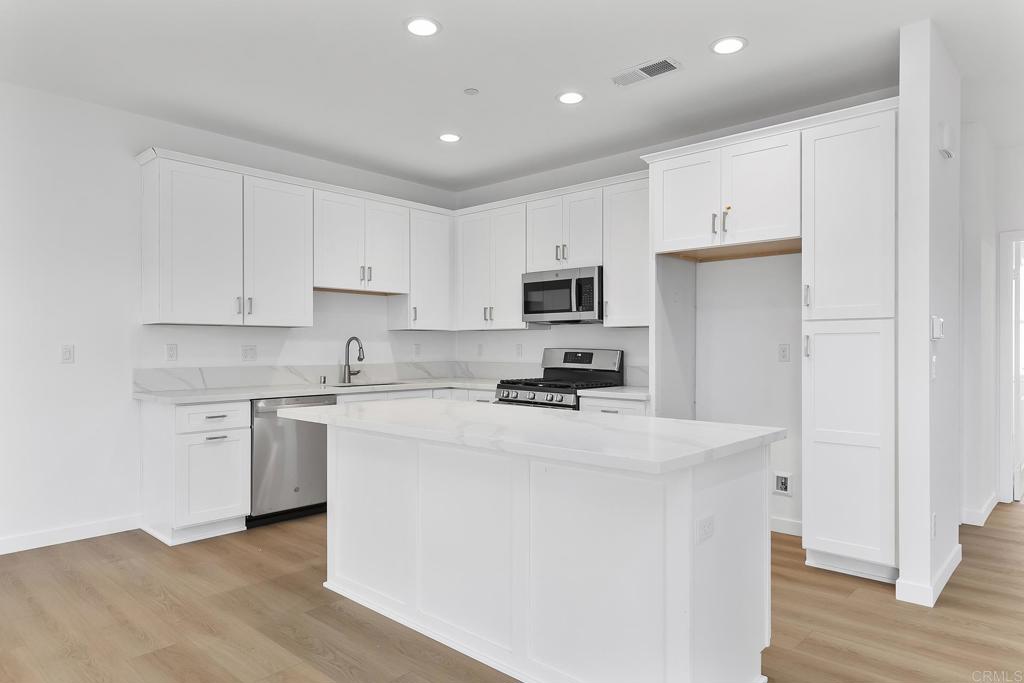 8587 Vista Azul Pl
