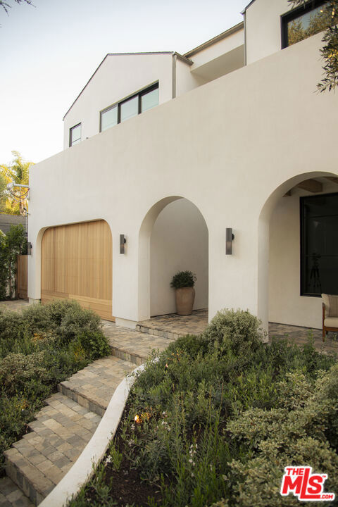 11916 Saltair Terrace