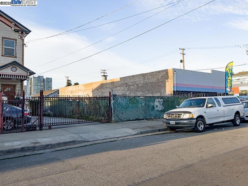 1041 7Th Ave